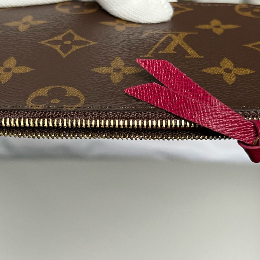 Authentic Louis Vuitton Felice Pochette in Monogram Canvas with Accessories - Picture 8 of 16